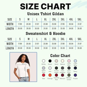 Puede incluir: Tabla de tallas para camisetas y sudaderas con capucha unisex, con medidas de ancho y largo en cm. Incluye una carta de colores con opciones como blanco, negro y azul marino. Una mujer lleva una camiseta blanca.