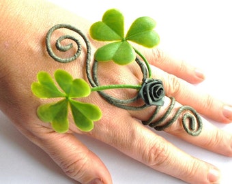 Clover leaf ring lucky fairy Irish costume cosplay