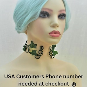 Ivy leaf choker necklace wrap green leaves costume accessory.