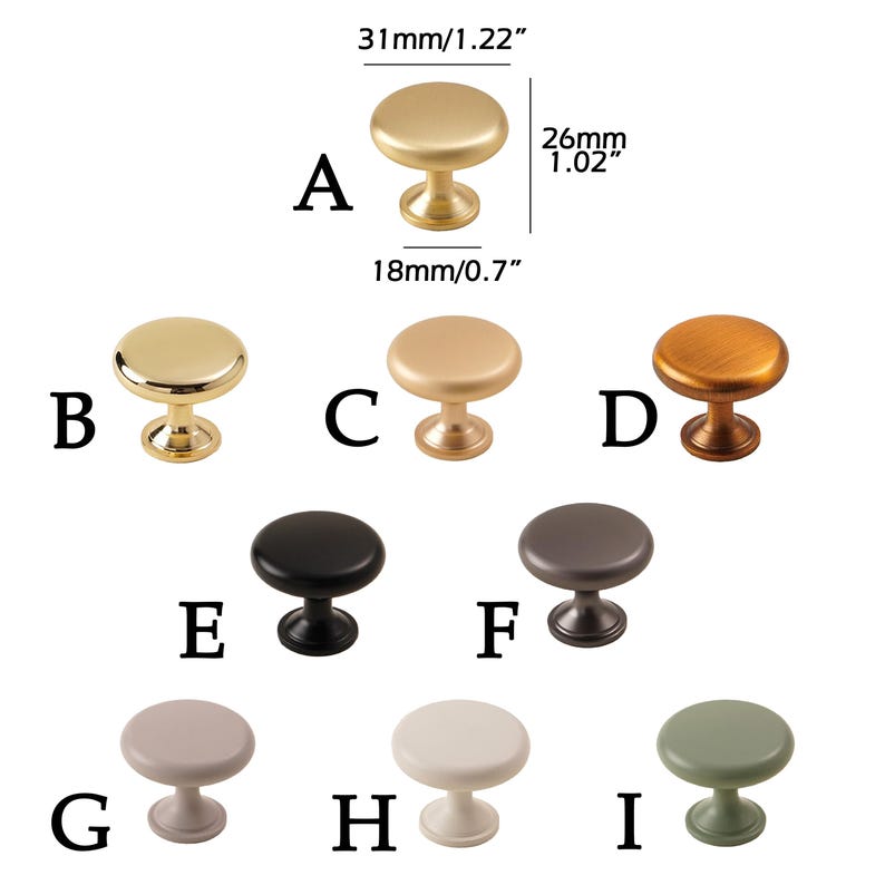 Pu&ograve; includere: Una collezione di nove pomelli per mobili in vari colori, tra cui oro, nero e beige. I pomelli hanno una parte superiore rotonda e una base a piedistallo. Il pomello dorato misura 31 mm di diametro, 26 mm di altezza e 18 mm di diametro della base.