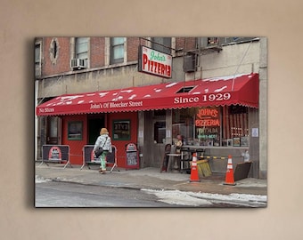 Johns Pizza / Bleecker Street Pizzeria / Greenwich Village / New York City Restaurant Photography