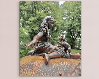 Alice in Wonderland Statue Photo: Central Park, NYC