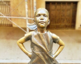 FEARLESS GIRL Statue / Dream-like background / New York Photo / NYSE / Financial District