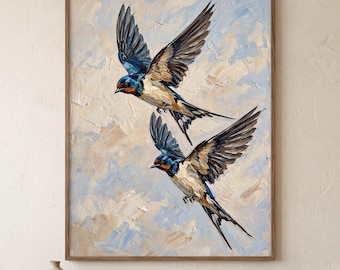 Peut inclure: Une peinture à l'huile dans un cadre en bois représentant deux hirondelles en vol sur un ciel texturé bleu pâle et crème. Les oiseaux présentent des ailes bleu foncé, des gorges brun-rouge et des ventres crème aux coups de pinceau visibles.