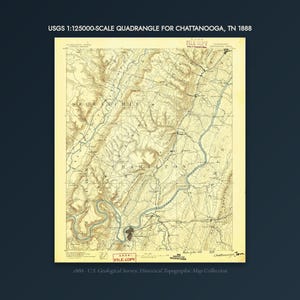 Op de afbeelding: Een vintage topografische kaart uit 1888 op schaal 1:125000 van Chattanooga, Tennessee. De kaart heeft crèmekleurig papier met bruine hoogtelijnen, zwarte tekst en blauwe rivierlopen, gemarkeerd als een USGS File Copy met historische notities.