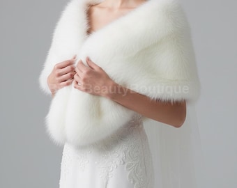Chal de novia de piel sintética color marfil claro, forrado de vellón, elegante accesorio de boda de invierno para novia, ceremonia formal y clima frío.