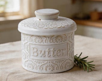 Kundenspezifischer blauer geprägter keramischer französischer Butterkrock, Weinlese-Blumenwasser-Siegelbutter-Verwahrer