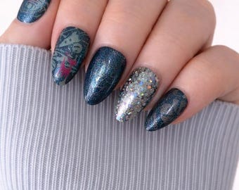 SPACE CATS Metallic Green Press-On Nails | Pink Cat Galaxy | Handmade | Reusable False Nails | Available in various shapes, lengths & sizes
