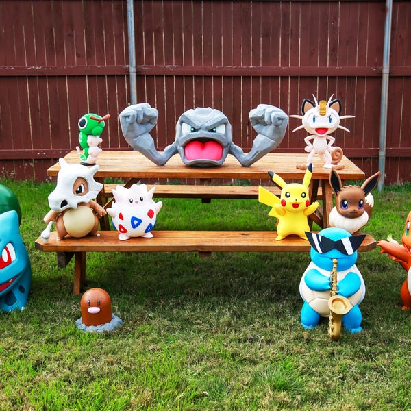 Accesorios/Decoración de Pokémon de tamaño real (PEQUEÑOS <1,5 pies)