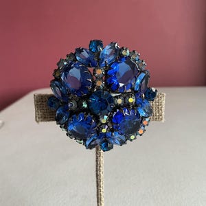 Vintage Blue Rhinestone Brooch Oval Domed Juliana Style Open Back Vintage Juliana Blue Brooch & Earring Set – Vintage Jewelry Girl main image 2