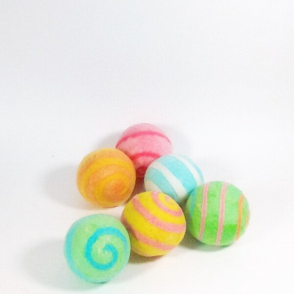 Soft Pastel Swirl Designer Dryer Balls Eco-Friendly Economical Sustainable Laundry Aid