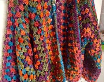 Cárdigan de crochet hecho a mano