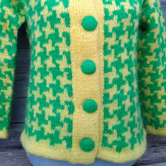 Vintage Hand Knit Wool Cardigan Sweater Green and… - image 3