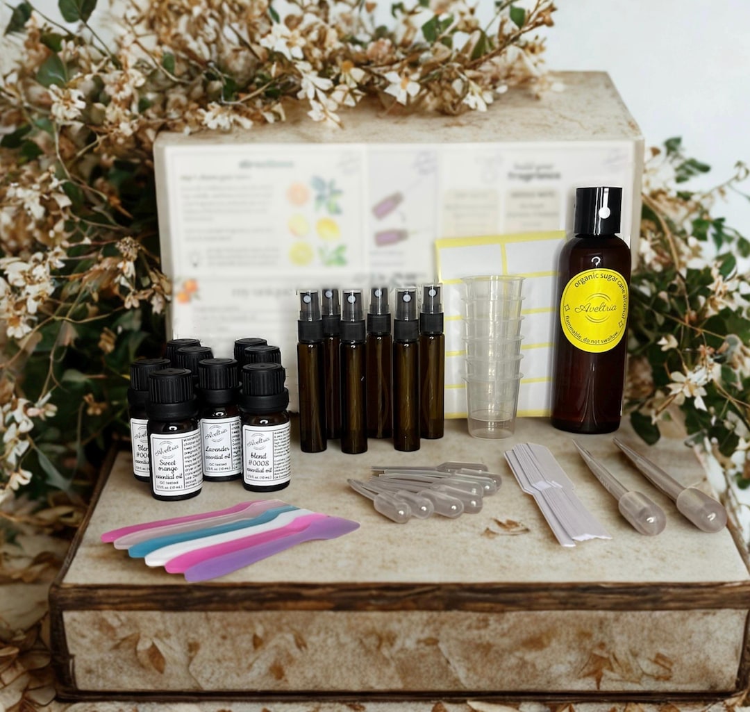Perfumer Notes Kit DIY Perfume Making Kit, Essential Oil Perfumery, Personalized Gift for ...