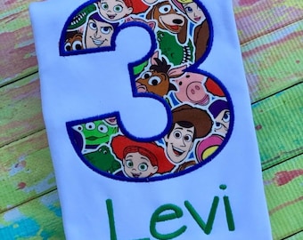 Camiseta de cumpleaños de Toy Story, camiseta bordada, cumpleaños personalizada, Woody, Buzz, camiseta con nombre, números del 1 al 9 disponibles