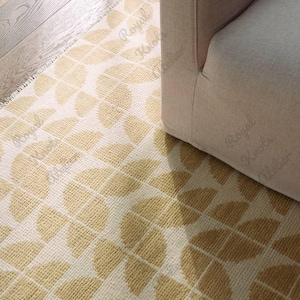 Hand knotted Minimal Leaf Pattern Rug: Mustard Yellow Wool Carpet