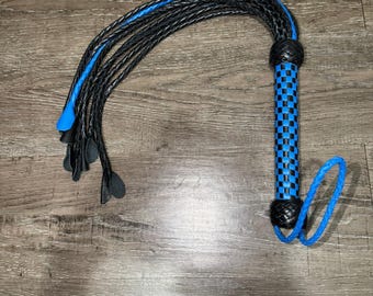 Benutzerdefinierte Blau & Schwarz Leder Flogger - 09 Cat O Nine Tails echte Rindsleder Peitsche