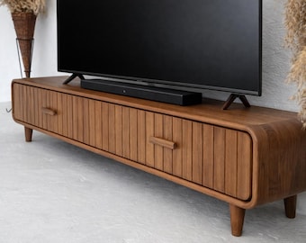 Massivholz TV Lowboard | Handgefertigtes Sideboard im Mid-Century Stil | Medienkonsole mit 3D Holzfronten