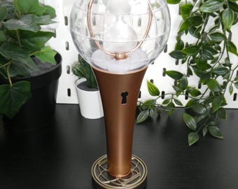 Supporto per lightstick ispirato alla versione 2 degli ATEEZ (kpop)