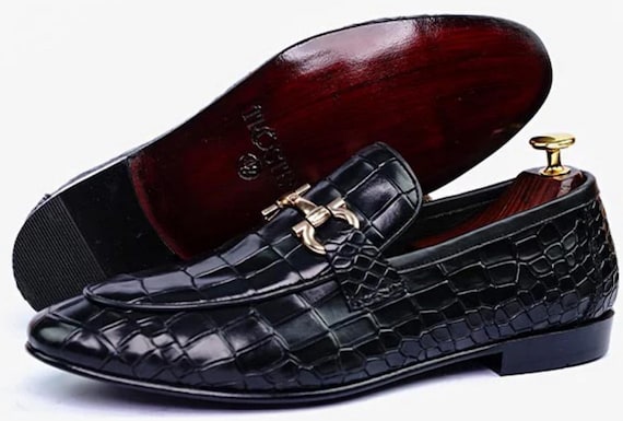 Handmade Black Crocodile Leather Loafers: Bespoke Men's Shoes! Italian Style Horsebit shoe