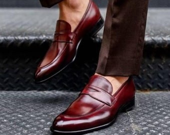 Mocasines de cuero color sangre de buey hechos a mano para hombre / Zapatos de vestir burdeos