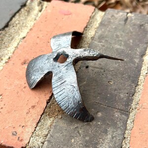 Hand Forged Hummingbird, Unique Metal Sculpture 画像 5