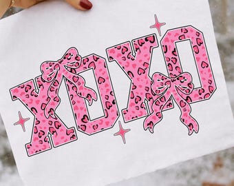 Projekt koszulki walentynkowej w formacie PNG, styl Preppy XOXO Heart Coquette do pobrania w wersji cyfrowej