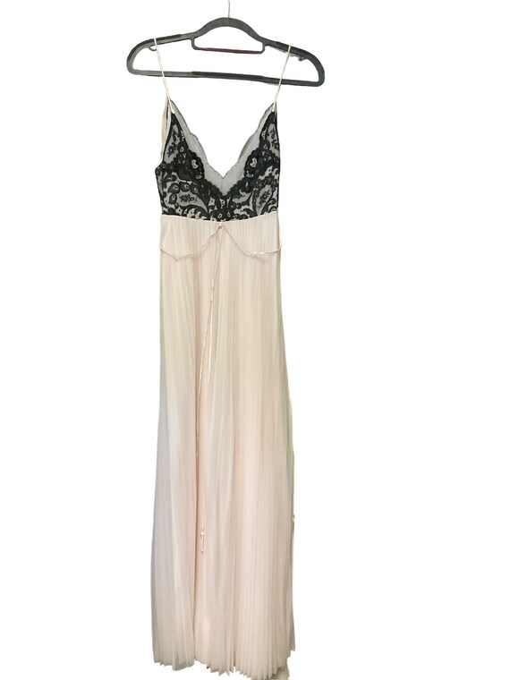 Vintage Peignoir - image 4