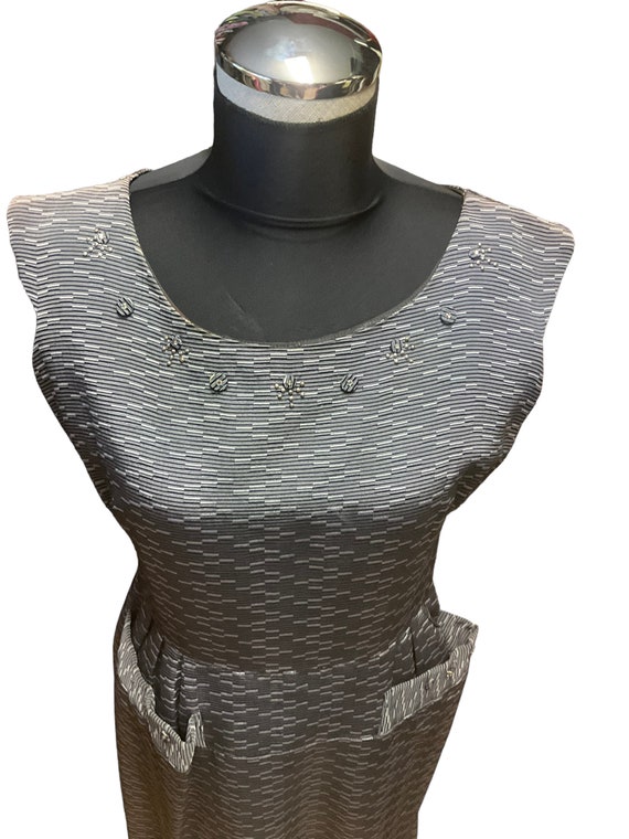 50’s Elegant Wiggle Dress - image 2