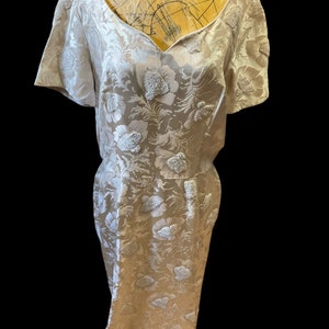 Gold Brokat Elegantes 50er Jahre Kleid
