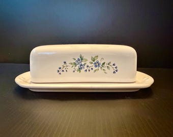 Vntage Pfaltzgraff Meadow Lane Stoneware Covered Butter Dish