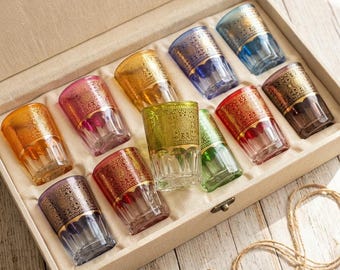 Juego de 12 vasos de té marroquíes hechos a mano, coloridos y auténticos, con filigrana dorada. Vajilla tradicional marroquí para bebidas. Decoración bohemia para el hogar.