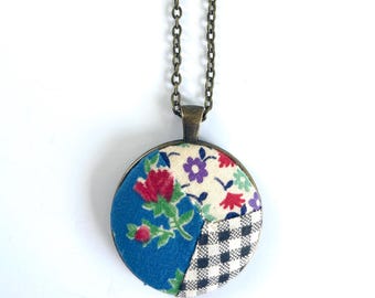 Vintage Floral Embroidery Pendant Necklace, Retro Boho Fabric Circle, Antique Brass Chain