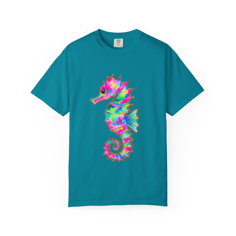 Camiseta Comfort Colors con estampado de caballitos de mar coloridos, camiseta con estampado costero, camiseta para amantes de la playa, camiseta con animales marinos, camiseta para vacaciones de verano, regalo náutico imagen 11