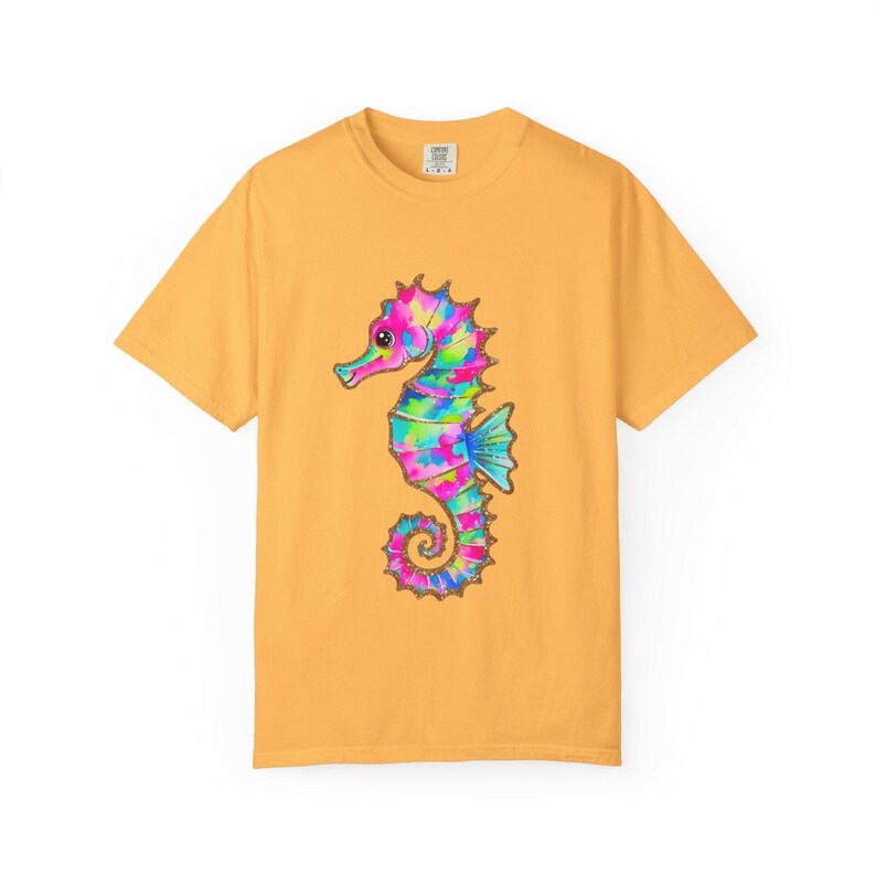 Camiseta Comfort Colors con estampado de caballitos de mar coloridos, camiseta con estampado costero, camiseta para amantes de la playa, camiseta con animales marinos, camiseta para vacaciones de verano, regalo náutico imagen 6