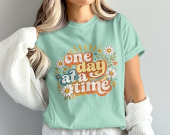 Retro Daisy Flower Power T-Shirt, Boho Hippie Good Vibes Graphic Top