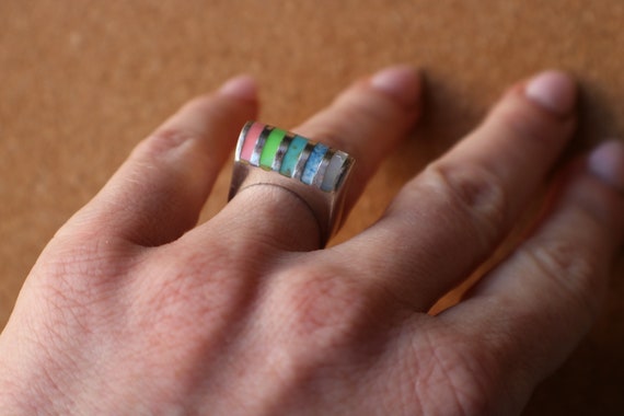Sterling Rainbow RING / Raised Silver Band / Vint… - image 8