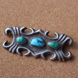 Turquoise Sandcast Brooch / Vintage Sterling Jewelry / Early Southwest Silver Work