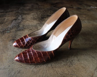 1950's Alligator Skin Stilettos  / Vintage Brown Leather Heels / Women's Size 10 Shoes