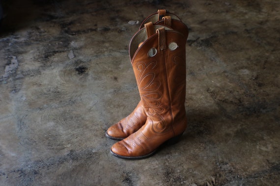 9 1/2 Women's Cowboy Boots / Honey Brown Western B
