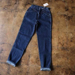 Vintage High Rise Dark Wash Jeans / Tapered leg Women&#39;s Jeans / Women&#39;s 90&#39;s Denim / Size 7