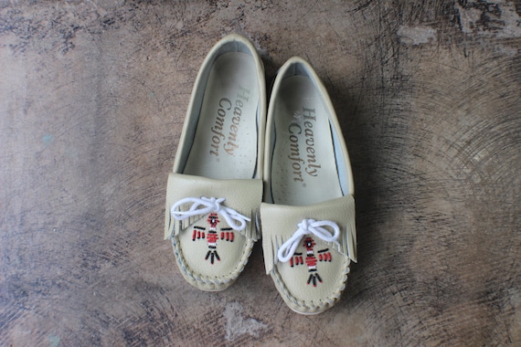 6 1/2 W Southwest Loafers / Vintage Beaded Moccasi