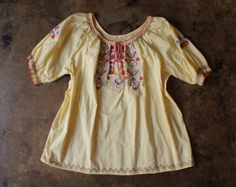 Embroidered Yellow Blouse / Vintage Women's Extra Large Cotton Top