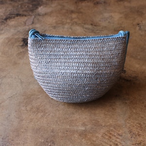 Vintage Basket Purse / Straw Summer Cross Body Bag / 80&#39;s Handbag