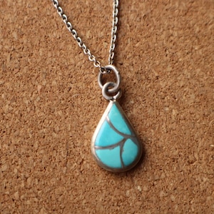 Turquoise Zuni Necklace / Vintage Southwest Pendant / Sterling Jewelry