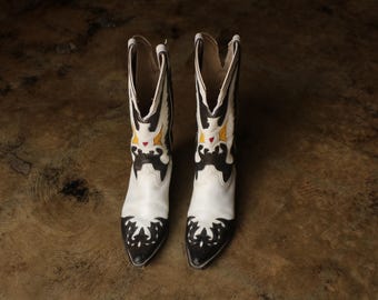 8 1/2 Women's Eagle Cowboy Boots , Vintage Black & White Western