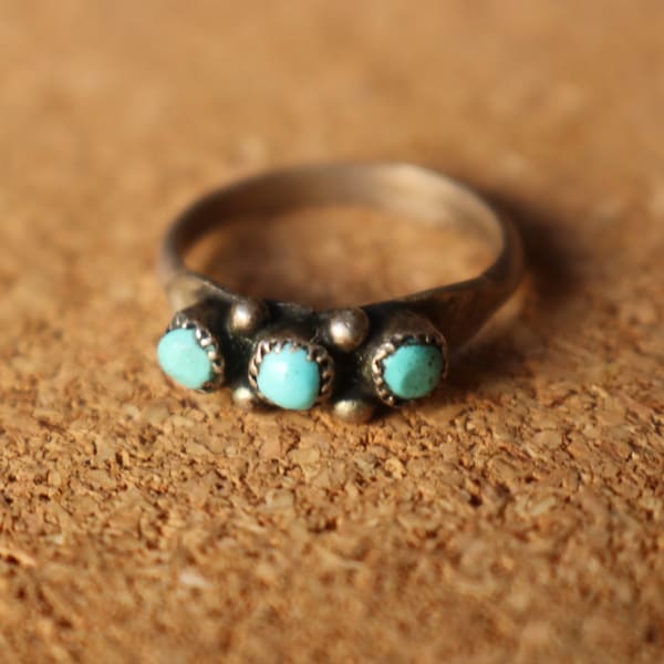 Turquoise RING / Multi Stone Southwest Jewelry / Vintage Silver Childs Ring Size 2 1/2