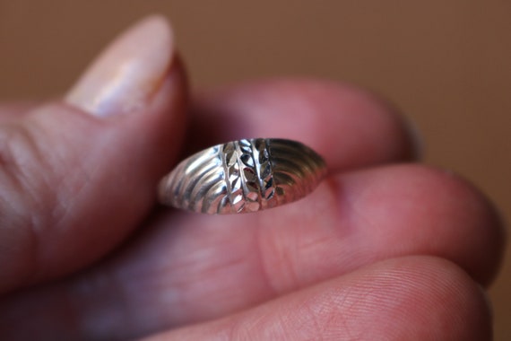Sterling Dome RING , Etched Stacking Ring - Size … - image 3