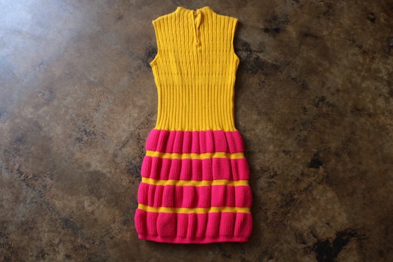 60's Mini Sweater Dress / Vintage Sleeveless Yell… - image 5