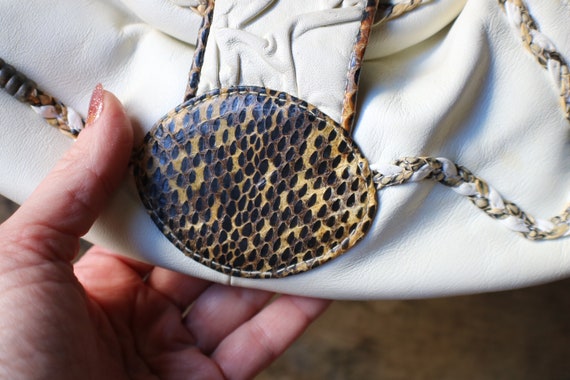 Vintage Snake Skin Purse / Large White Leather Pa… - image 4